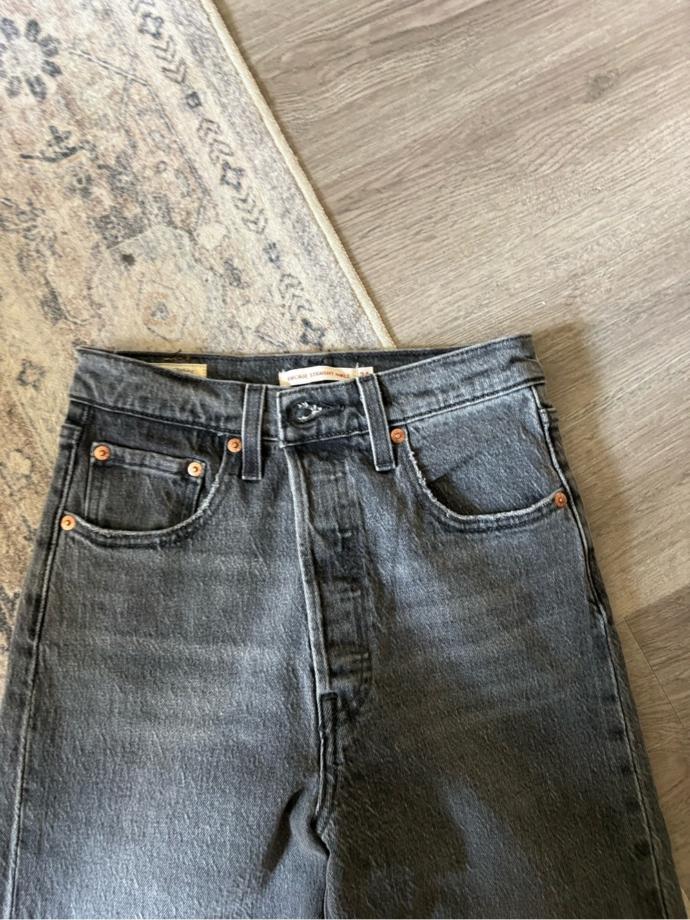 Levi’s premium ribcage straight ankle jeans die 24 black gray wash buttonfly - Picture 3 of 9